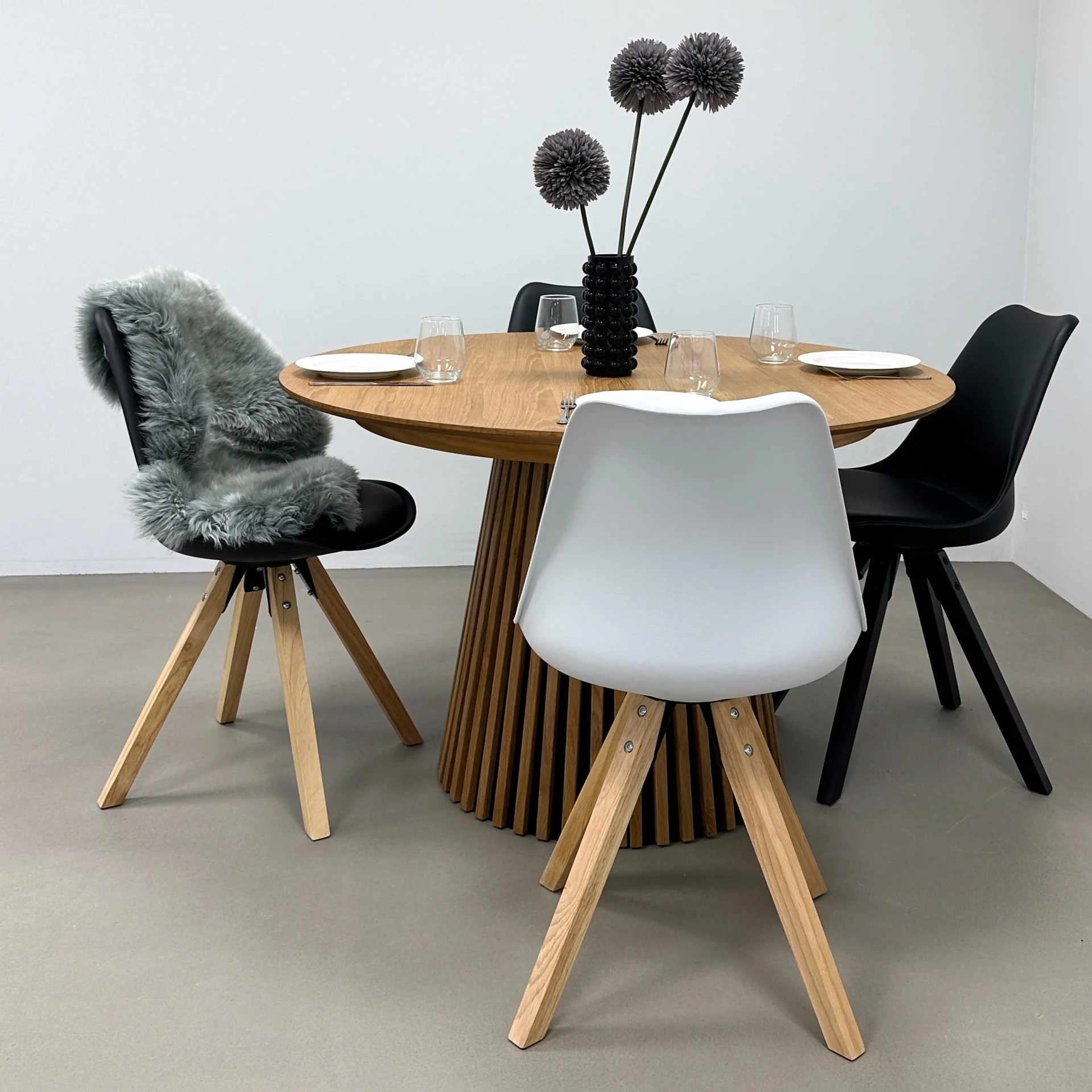 Aria - Sedia da pranzo nera con gambe in legno nero - Image 4
