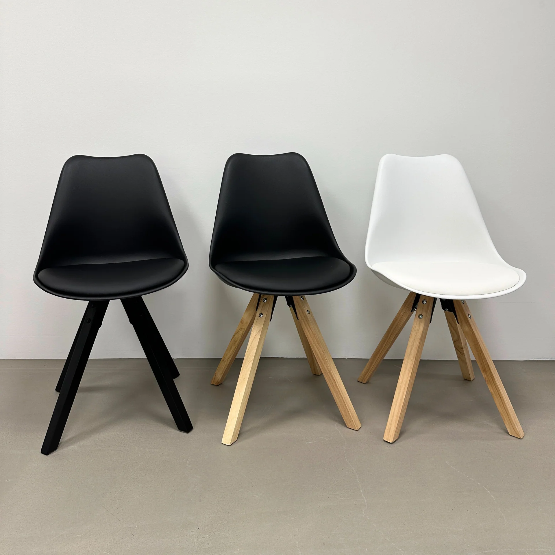 Aria - Sedia da pranzo nera con gambe in legno nero - Image 6