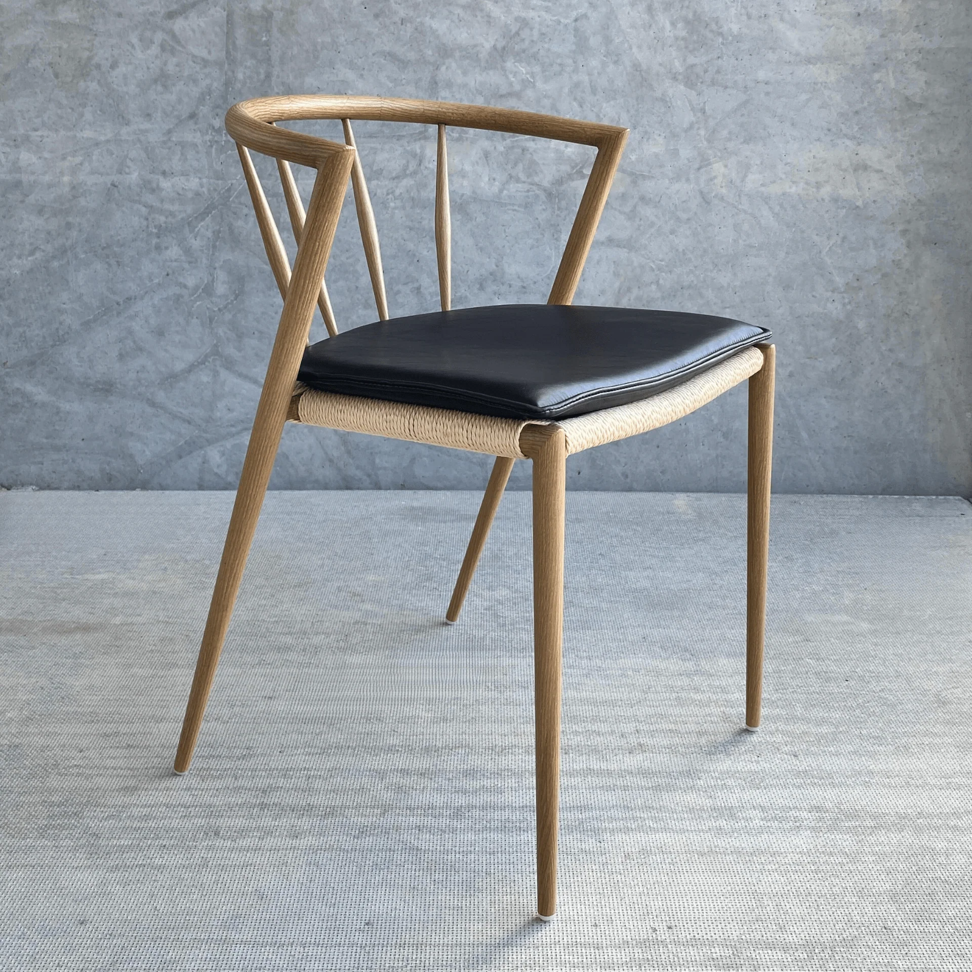Bella - Cuscino di seduta in pelle artificiale nero - Image 3