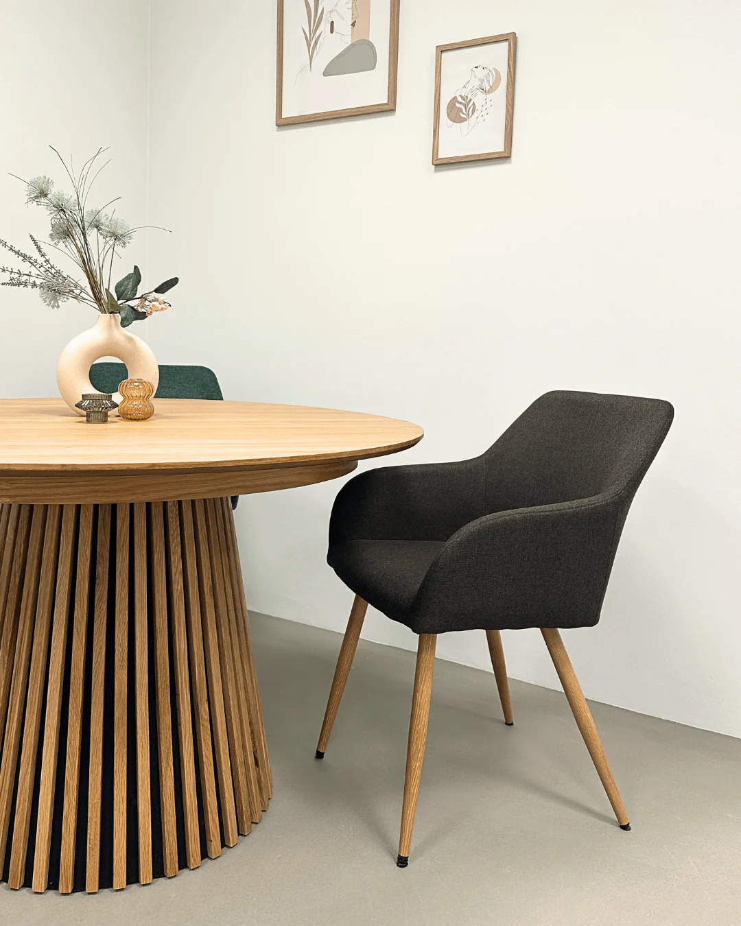 Jenna - Sedia da tavolo tessuto marrone con finitura in rovere - Image 3