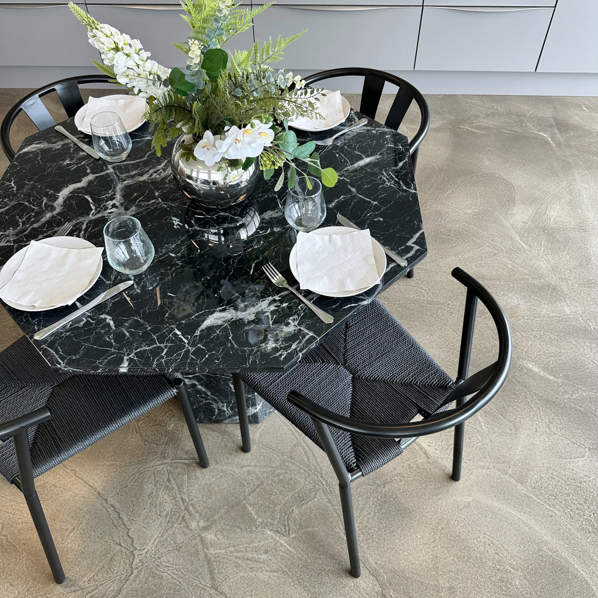 Lagoni - tavolo rotondo da pranzo Ø100 cm effetto marmo nero - Image 3