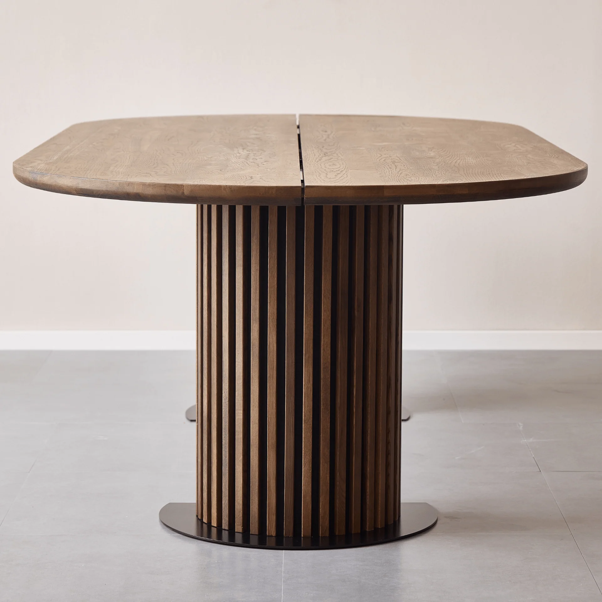 Matteo - Tavolo Plank con base a doghe in rovere massiccio affumicato 240x120x77 cm - Image 3