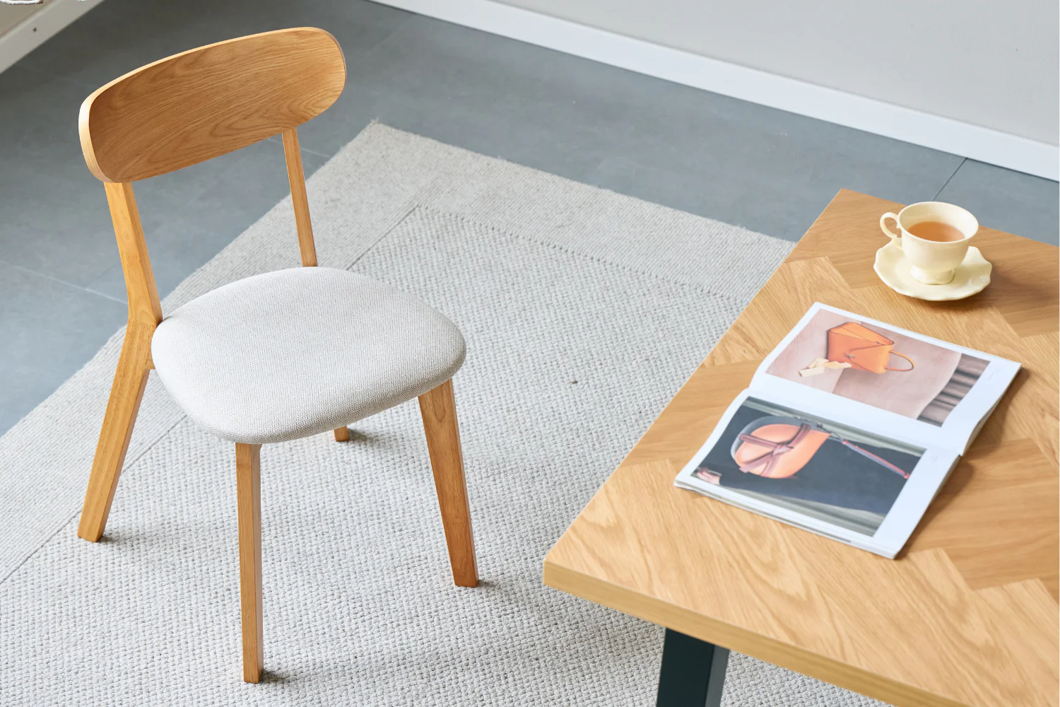 Rory sedia da pranzo – Sedia in legno di rovere con seduta imbottita - Image 12